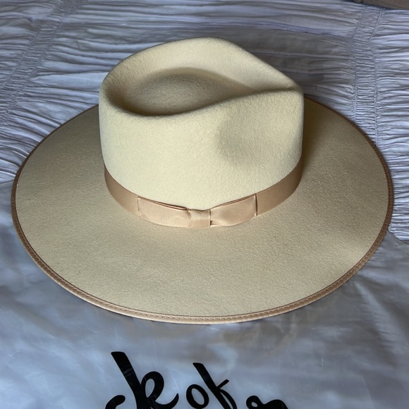 Lack of Color Ivory Rancher - Picture 4 of 11